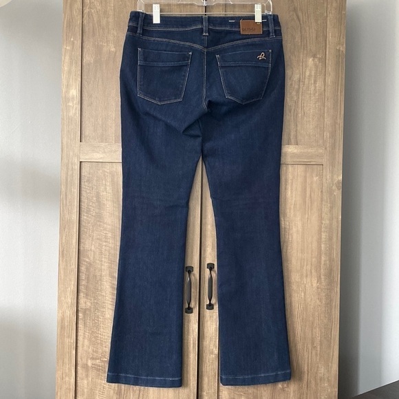 dl1961 Cindy Slim BootCut Jeans Size 28 - Picture 8 of 14